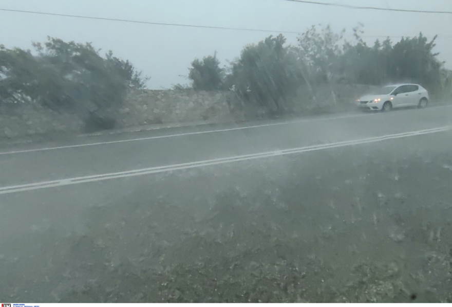 Ισχυρή χαλαζόπτωση πλήττει περιοχές της Χαλκιδικής
