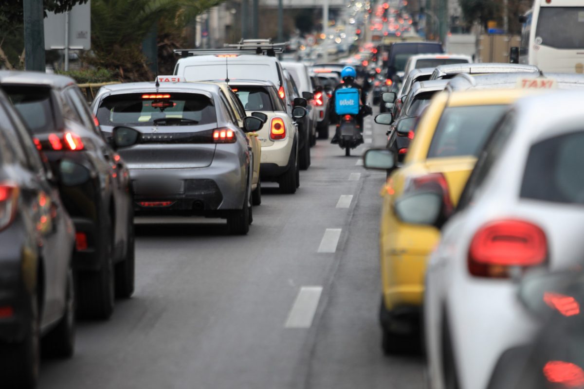 Εξαρθρώθηκε σπείρα που αποκόμισε 170.000 ευρώ με ψεύτικες αγγελίες πώλησης αυτοκινήτων