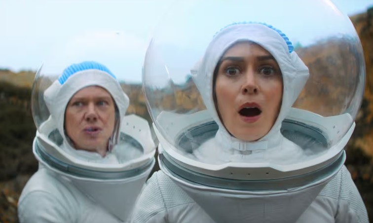 Η επιστροφή του Black Mirror στην πιο ανθρώπινη σεζόν του: Συμπόνια για τα διαδικτυακά θύματα