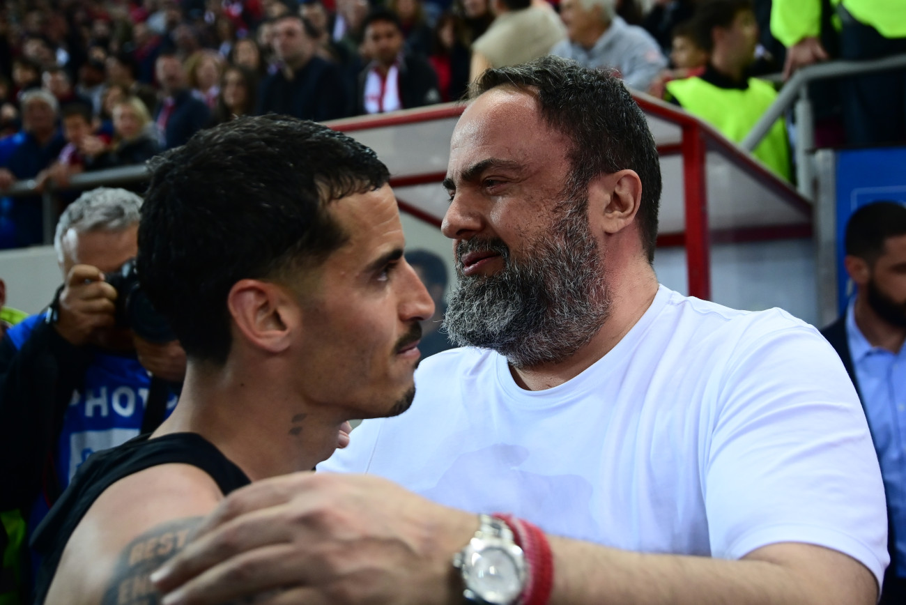 Ολυμπιακός: Ένα πανηγύρι τίτλου με ηγέτη τον Βαγγέλη Μαρινάκη