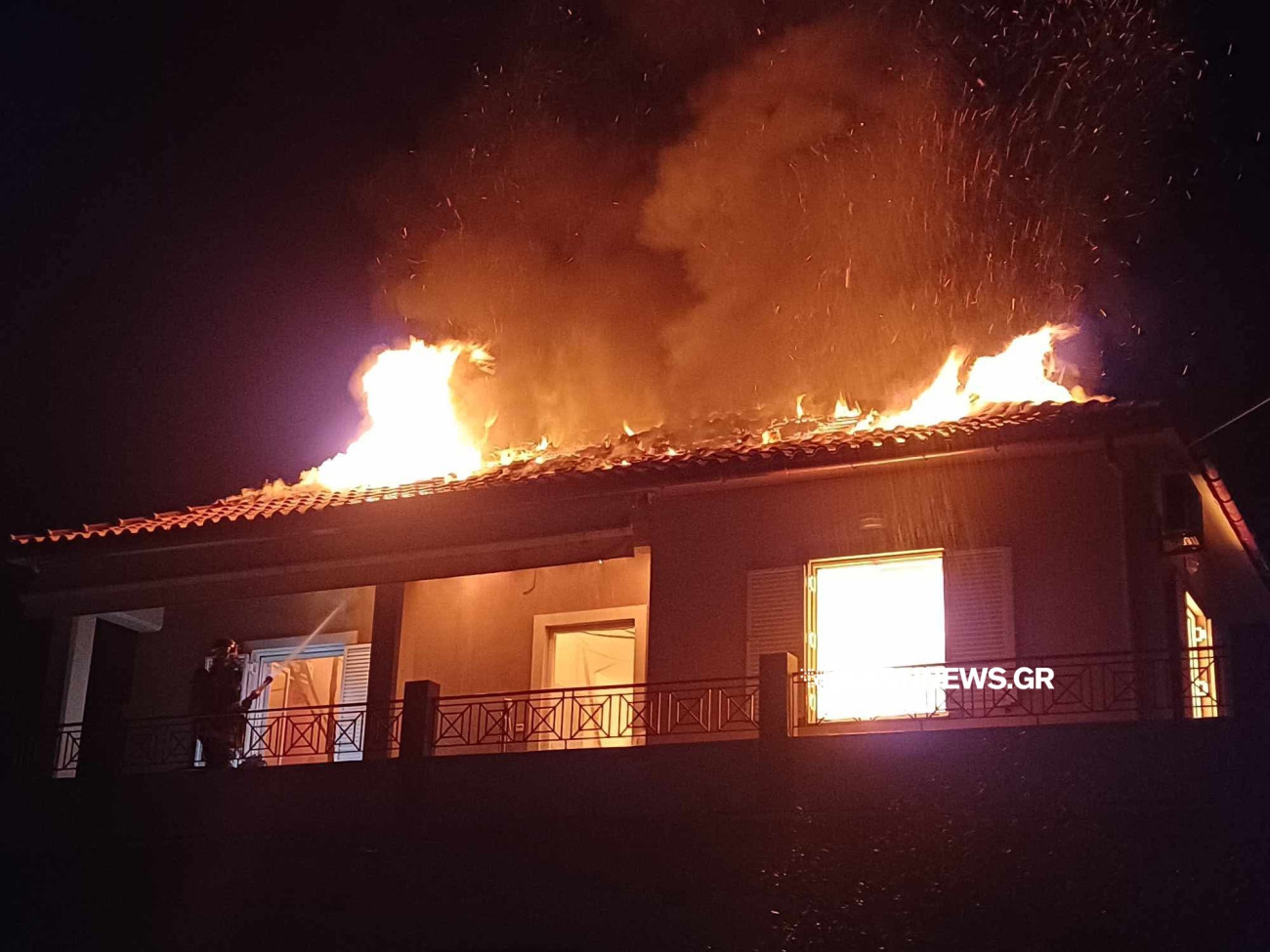 Χανιά: Σπίτι τυλίχθηκε στις φλόγες – Μεγάλη κινητοποίηση της πυροσβεστικής