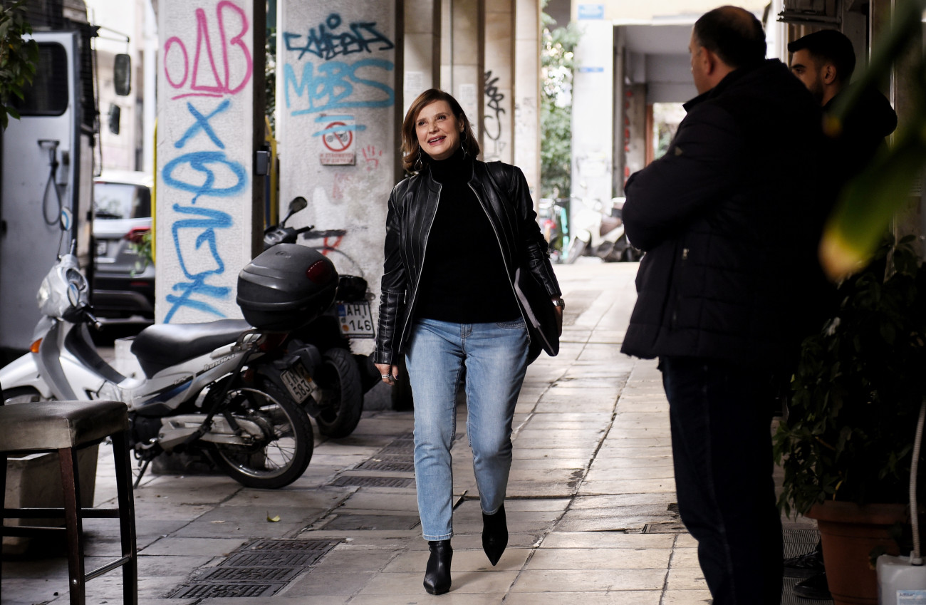 ΠΑΣΟΚ: Κρίσιμη συνεδρίαση για την Κατερίνα Μπατζελή στη Χαριλάου Τρικούπη – Όλα τα ενδεχόμενα ανοικτά