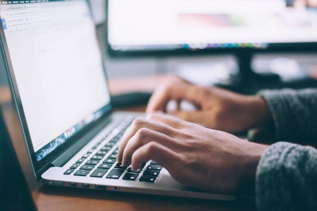 Email gate: Η σημασία της ακύρωσης του προστίμου στη Νέα Δημοκρατία