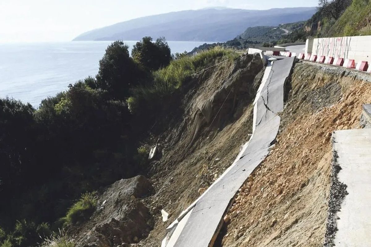 Διαμάχη Κουρέτα – Αγοραστού για τον κατεστραμμένο δρόμο: Ψευδείς ισχυρισμοί ο περιφερειάρχης, αναμένονται τα αποτελέσματα της εισαγγελικής έρευνας