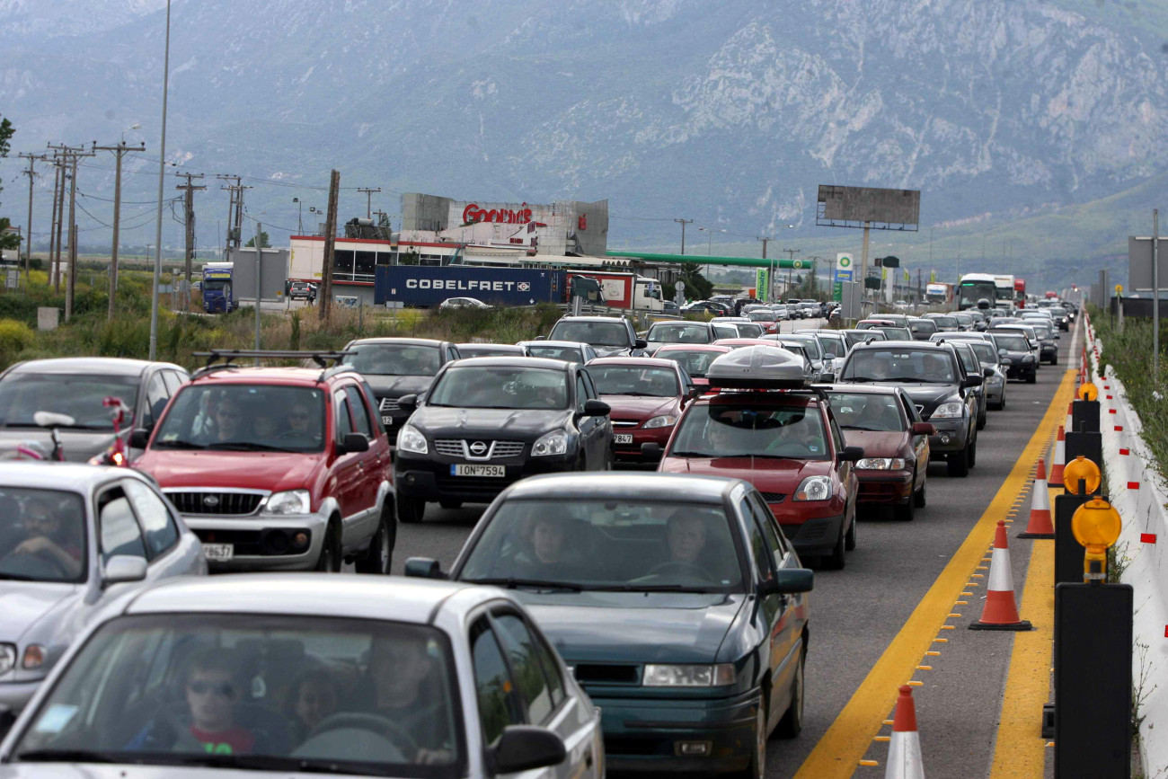 Έξοδος Πάσχα: Αυξημένη κίνηση στα λιμάνια και έκτακτα δρομολόγια στα ΚΤΕΛ
