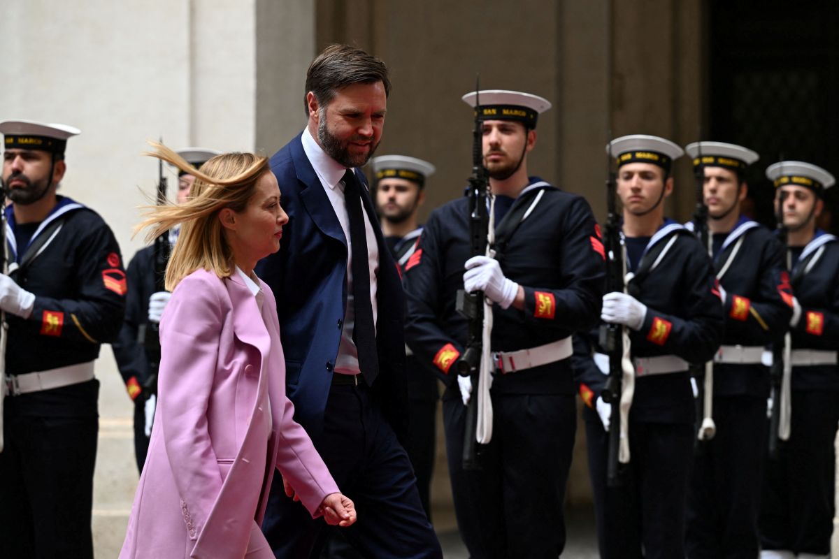 Συνάντηση της Πρωθυπουργού Μελόνι με τον Αντιπρόεδρο Βανς στη Ρώμη: Σημάδια αισιοδοξίας για τις συνομιλίες στην Ουκρανία