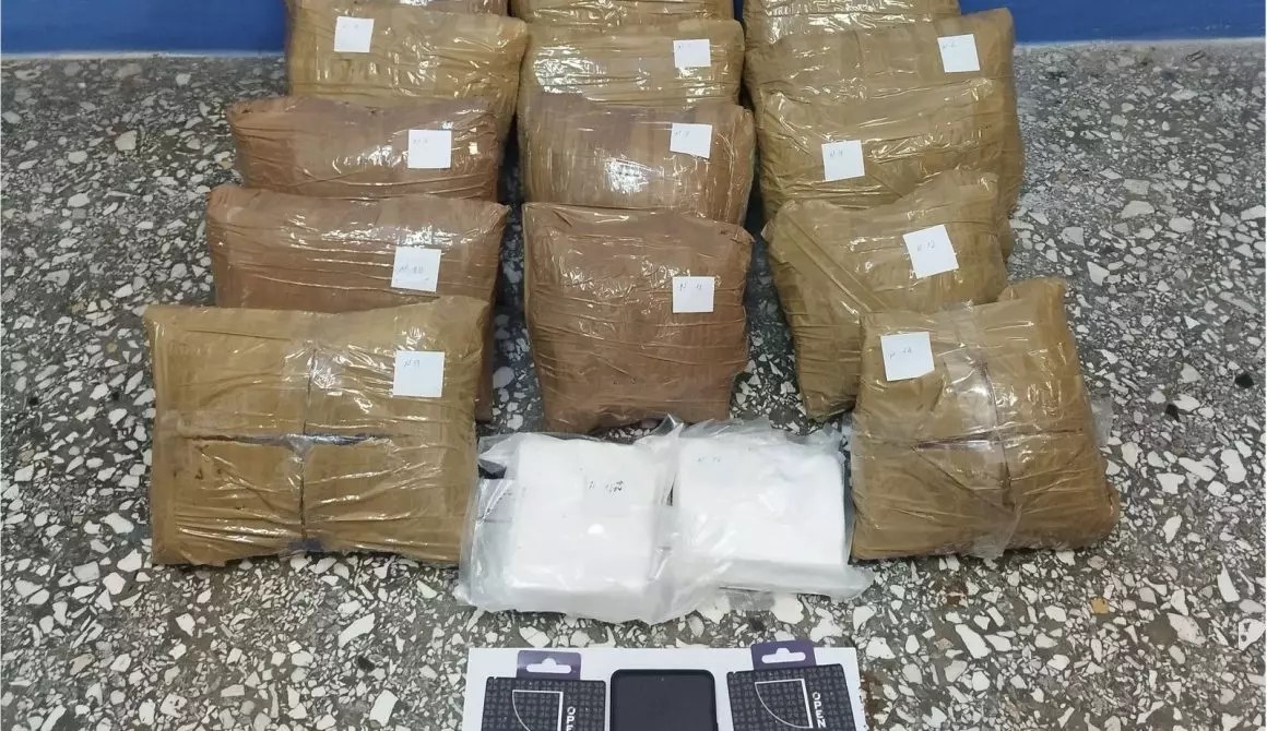 Σύλληψη 31χρονου με 8,5 κιλά κάνναβης και 1 κιλό κοκαΐνης στο πλοίο της γραμμής