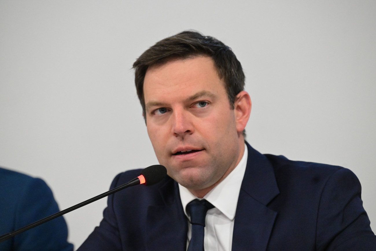 Συνέδριο του Κινήματος Δημοκρατίας στο Περιστέρι τον Μάιο