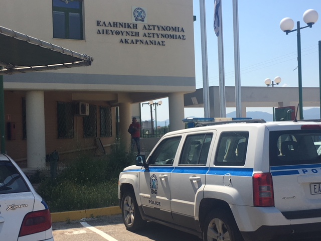 Αγρίνιο: Συνελήφθη 37χρονος αλλοδαπός για απόπειρα αρπαγής παιδιών και επικίνδυνη οδήγηση