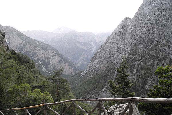 Χανιά: Επιχείρηση διάσωσης νεαρού τουρίστα στο φαράγγι της Σαμαριάς έπειτα από πτώση 25 μέτρων