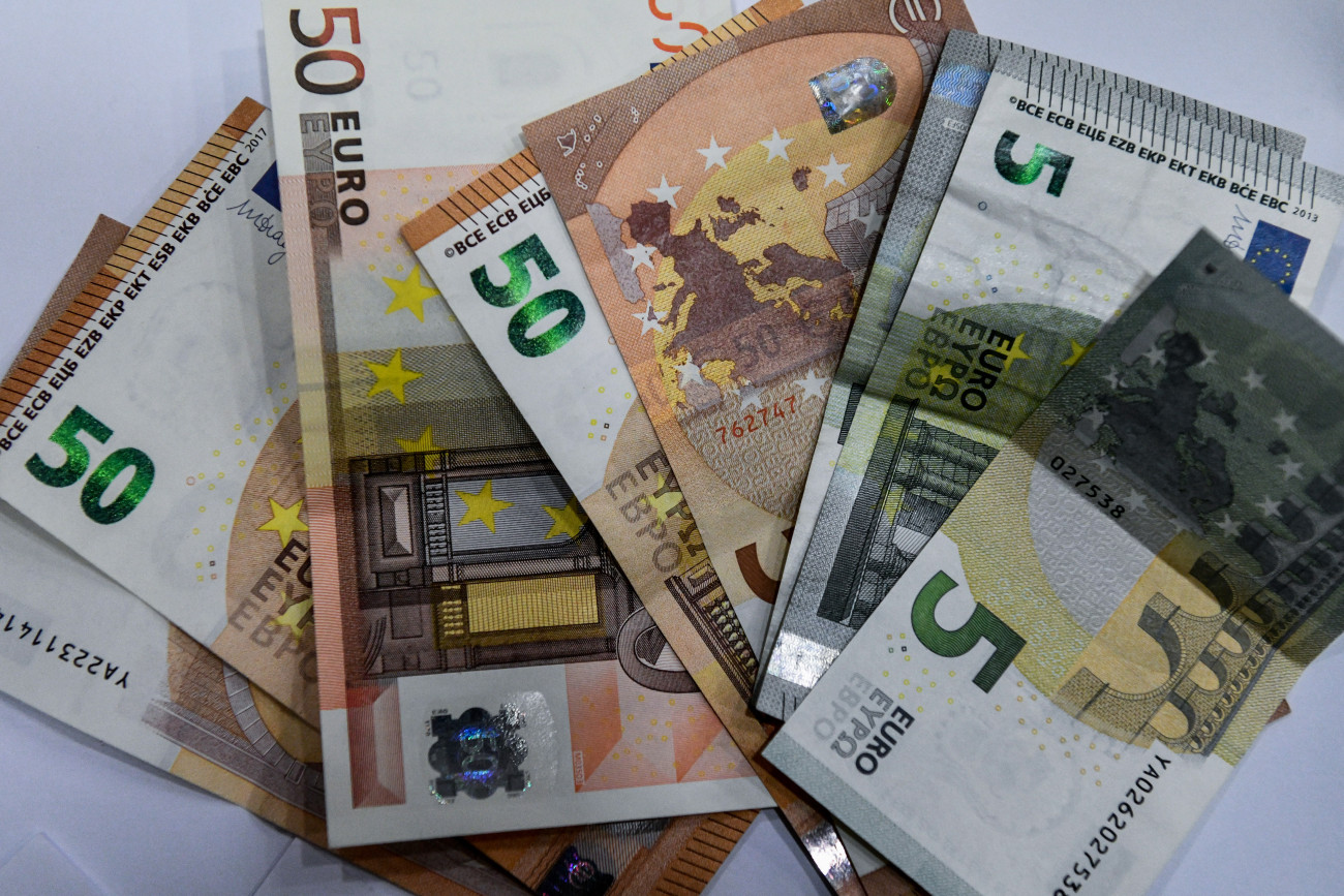 ΚΕΕΕ: Η υπεραπόδοση του πλεονάσματος οφείλει να επιστρέψει στην κοινωνία