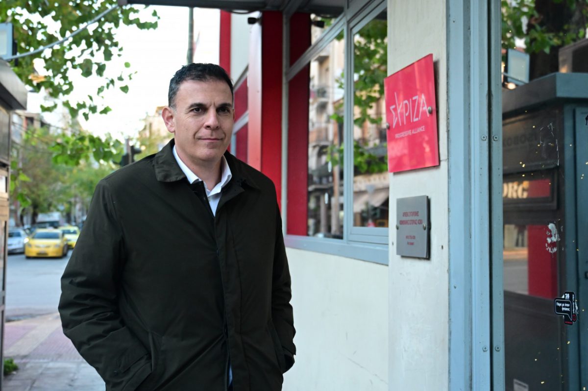 Καραμέρος ΣΥΡΙΖΑ: Ακατάλληλα και με περιορισμούς τα μέτρα Μητσοτάκη – Απαιτούνται άμεσες αυξήσεις για όλους
