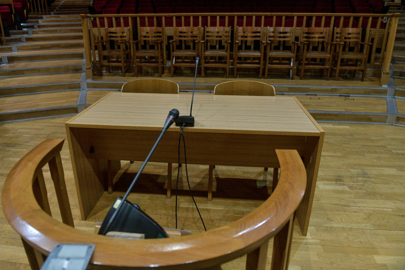 Γνωστός ποινικολόγος δέχεται επίθεση από τέσσερις ημεδαπούς