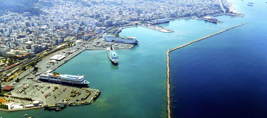 Πάτρα: Συνελήφθησαν τέσσερα άτομα για τον θάνατο της 47χρονης ναυτικού, οδηγούνται στον εισαγγελέα
