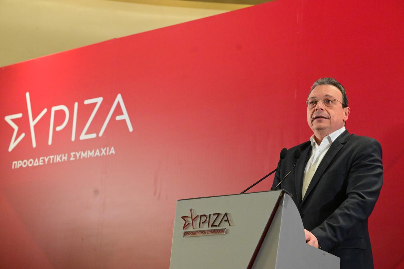 Φάμελλος: Ο Μητσοτάκης αφαιρεί από τις τσέπες μας και το εμφανίζει ως επιτυχία