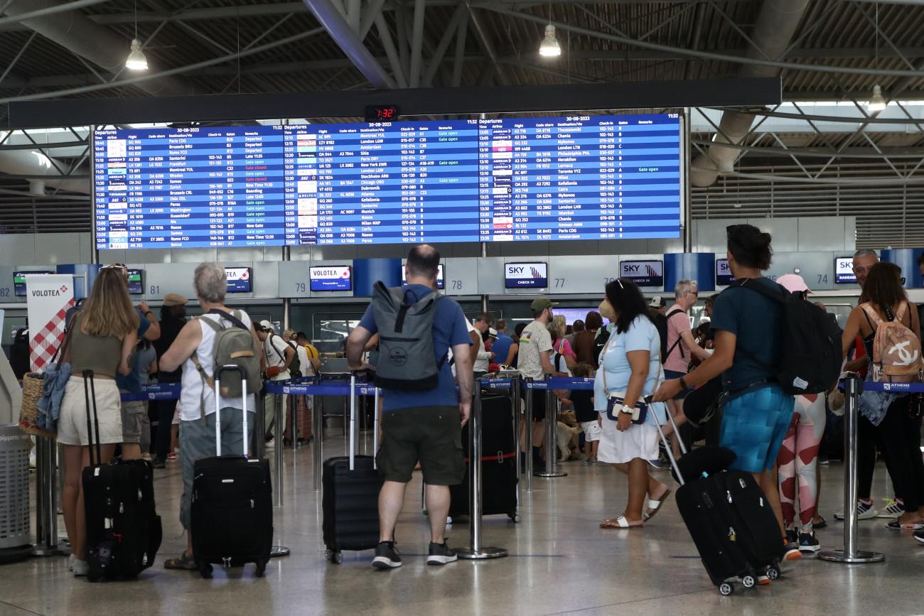 Αύξηση 4,8% των διεθνών αεροπορικών αφίξεων στην Ελλάδα το πρώτο τρίμηνο του 2025