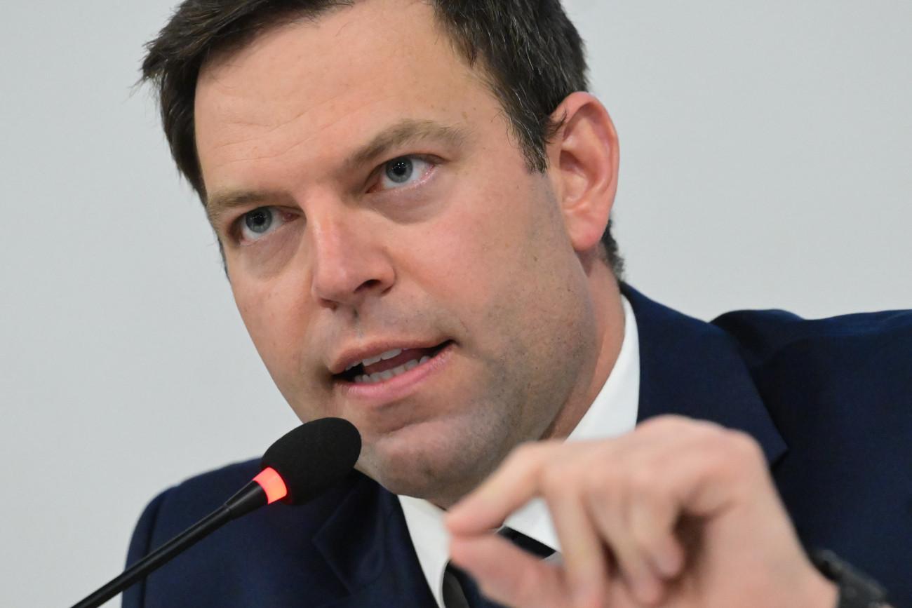 Κασσελάκης: Αποκαλύφθηκε τελευταία στιγμή το υπερπλεόνασμα, πρώτα ξεζούμισαν τον ελληνικό λαό