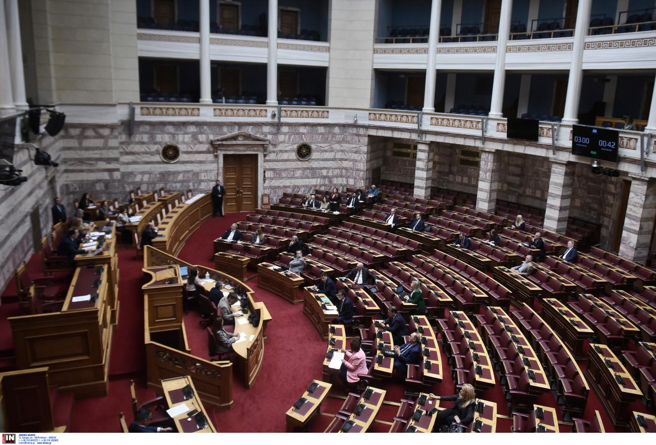 Επίσημη ανακοίνωση της δικογραφίας για τα Τέμπη στη Βουλή: Πώς θα ενημερωθούν οι βουλευτές