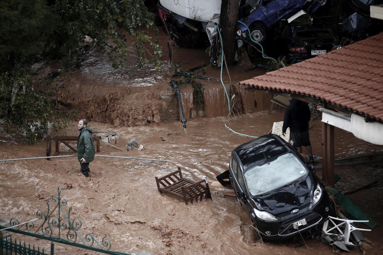 Ανώτατο Δικαστήριο: Η πρώην δήμαρχος Μάνδρας και άλλοι κατηγορούμενοι στο εδώλιο για τις φονικές πλημμύρες