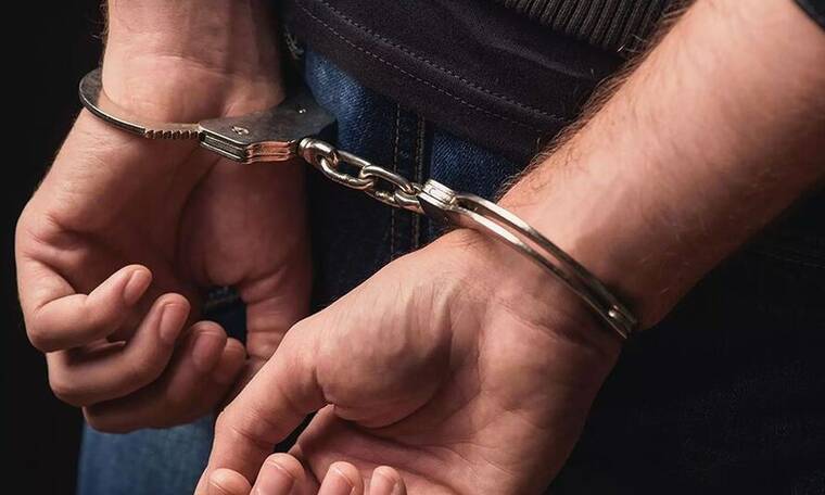 Αθήνα: Συλλήφθηκε ο άνδρας που αποπειράθηκε να βιάσει 22χρονη στη Σόλωνος