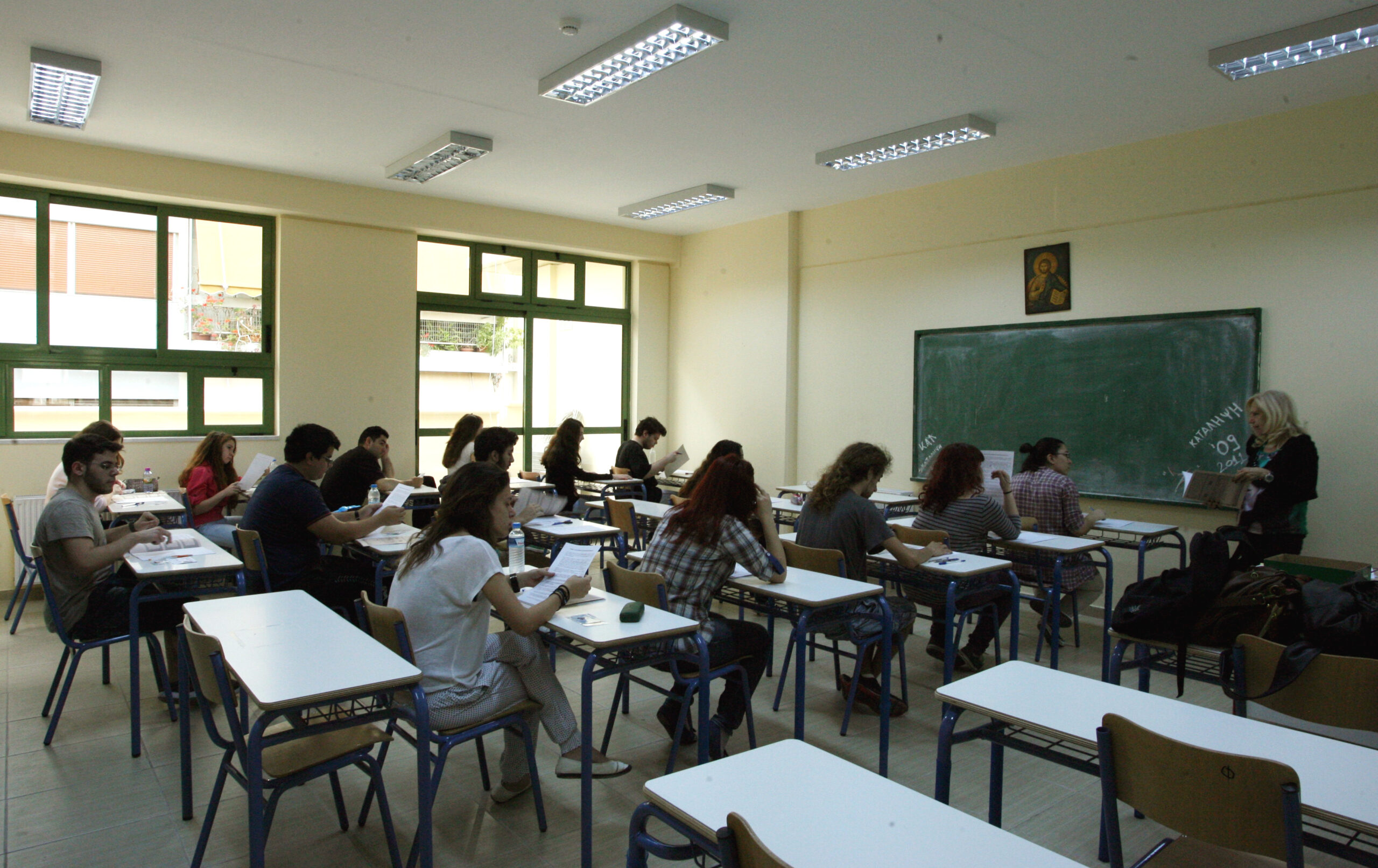 Βουλευτές της ΝΔ ζητάνε αυστηρότερους όρους αποφοίτησης από το Λύκειο