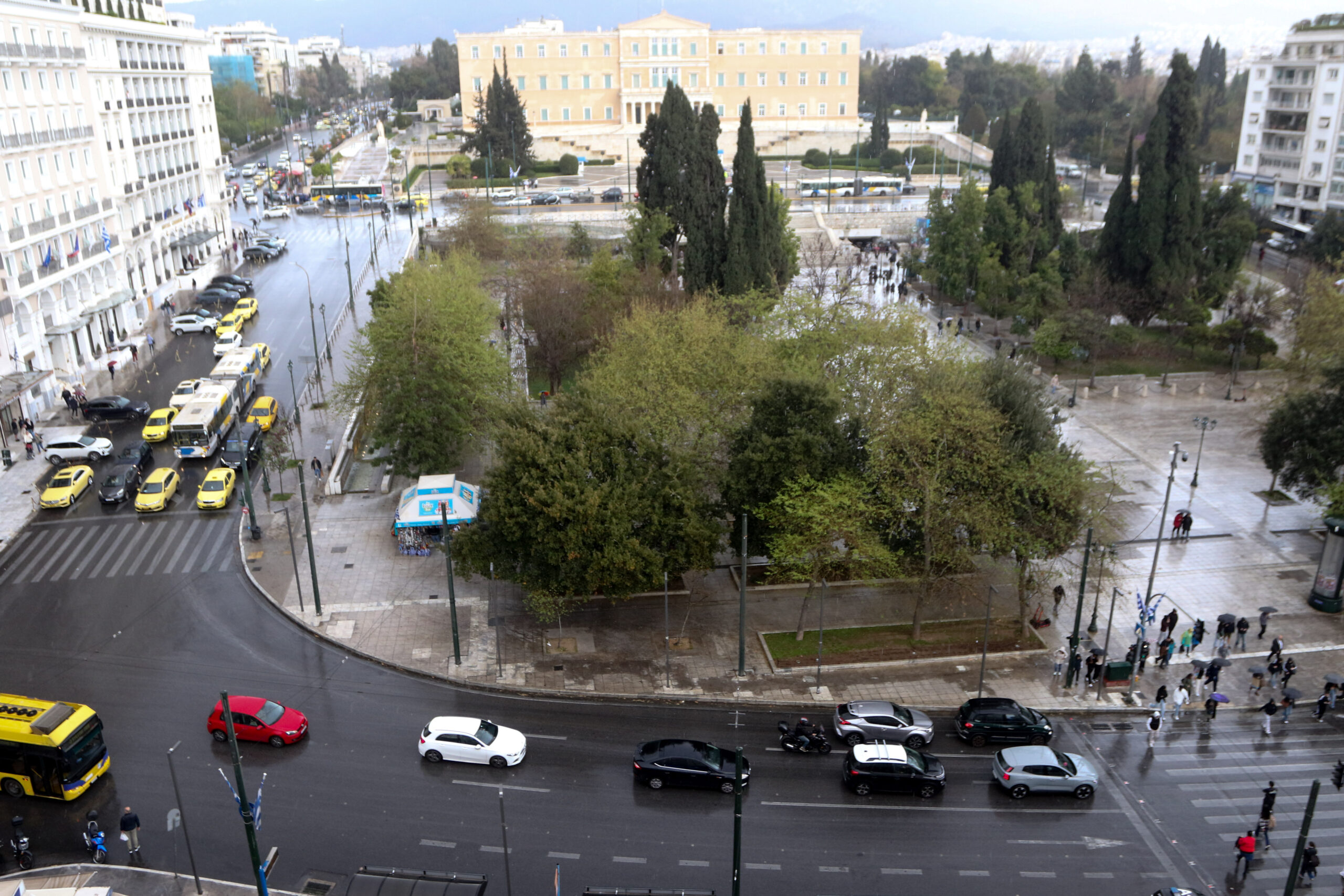 Αυτοδιοίκηση σε κρίση: Οι πολίτες βαθμολογούν και οι δήμοι απογοητεύουν
