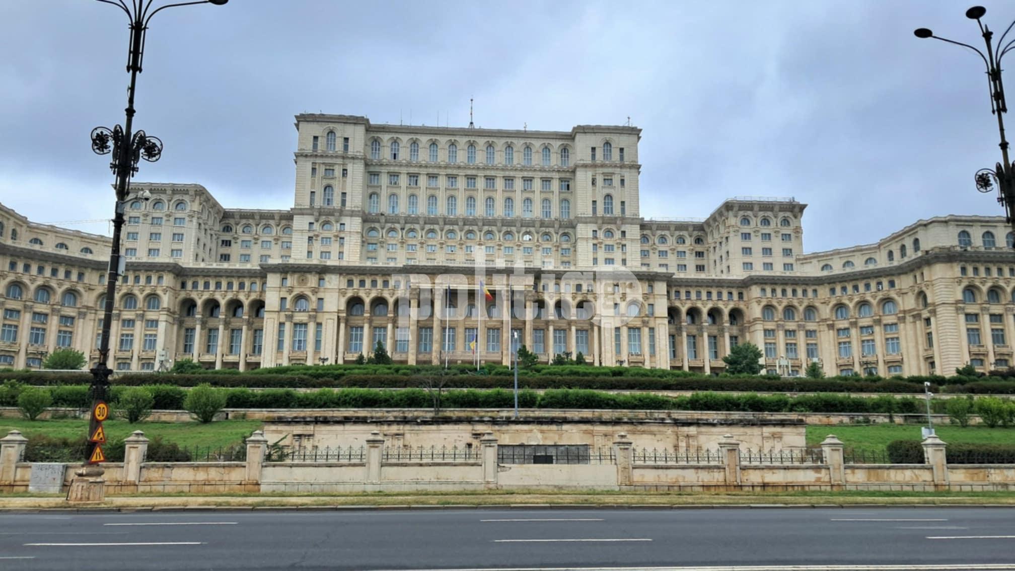 Η POLITIC στη Ρουμανία: Ο εθνικιστής Σιμιόν στην τελική μάχη για την Προεδρία – Διχασμός, ρωσική ανάμειξη και πολιτική πόλωση