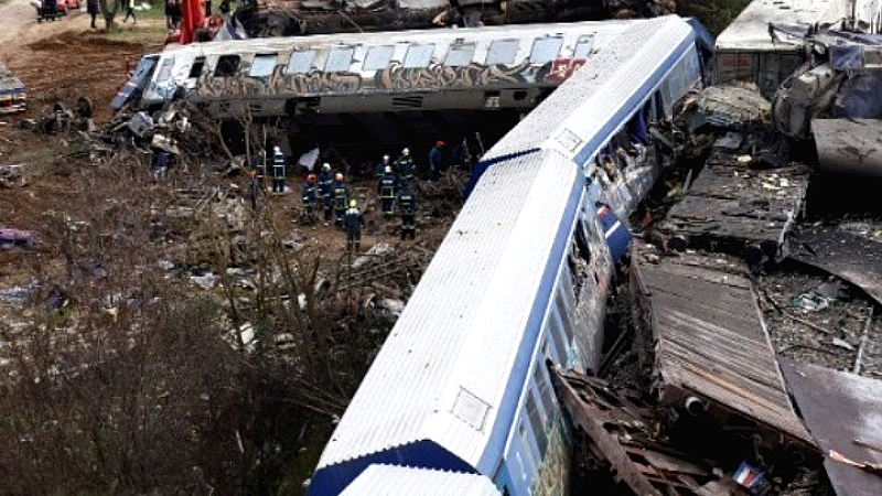 Αρνητική η πραγματογνωμοσύνη του Εθνικού Μετσόβιου Πολυτεχνείου για την έκρηξη στα κομμάτια του τρένου των Τεμπών