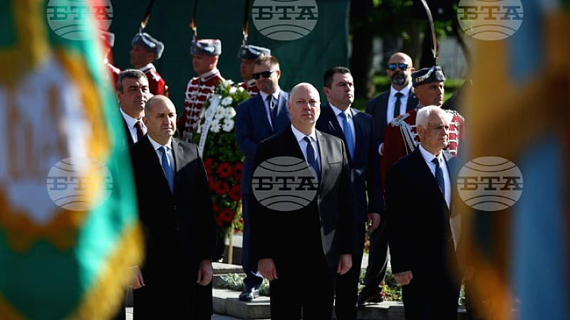 Βουλγαρία: Τελετή αγιασμού ιερών λαβάρων και στρατιωτικών σημαιών για την Ημέρα της Ανδρείας