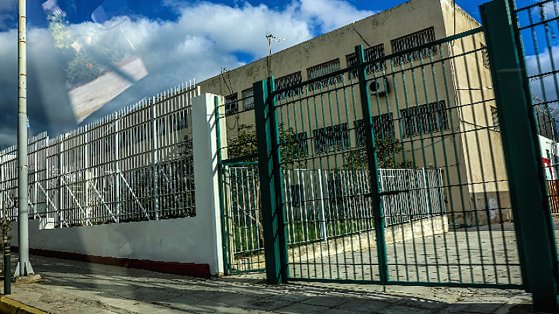 Ειδική επιχείρηση της ΕΛΑΣ στις φυλακές Κορυδαλλού: Εντοπίστηκαν μαχαίρια, ναρκωτικά και κινητά τηλέφωνα