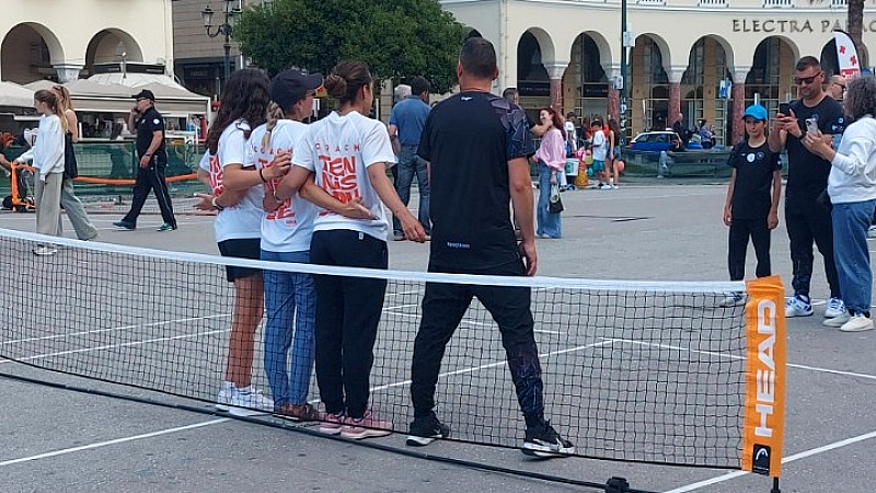 Εκδήλωση προώθησης του τένις στην πλατεία Αριστοτέλους