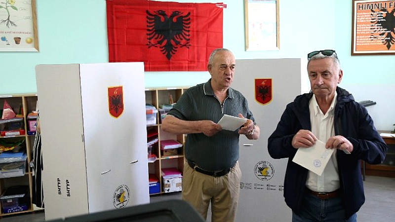 Κλείνουν οι κάλπες στην Αλβανία: Αναμένονται τα αποτελέσματα την Τρίτη