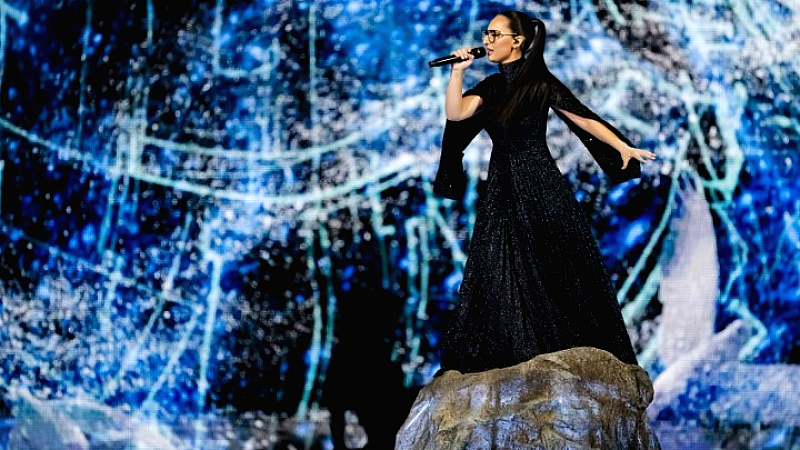 Eurovision 2025: Η Κλαυδία εντυπωσιάζει στον τελικό με την «Αστερομάτα»