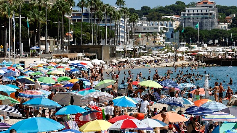Γαλλία: Απαγόρευση καπνίσματος σε δημόσιους χώρους με παιδιά από 1η Ιουλίου