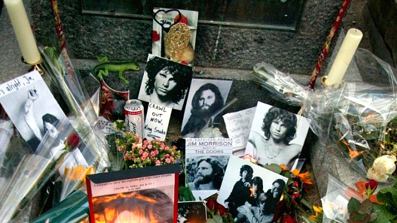 Επανεμφάνιση της προτομής του Τζιμ Μόρισον μετά από 30 χρόνια: Μια ανακάλυψη που συγκλονίζει