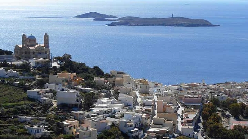 Η Σύρος αναδεικνύεται ως το κορυφαίο «κρυμμένο πετράδι» της Ελλάδας για το 2025