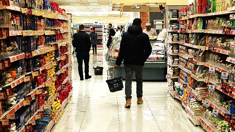 ΙΕΛΚΑ: Η χρηματική δαπάνη παραμένει το βασικό κριτήριο επιλογής τροφίμων για τους καταναλωτές