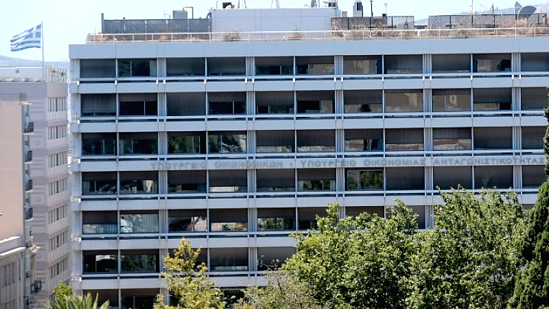 Κυριάκος Πιερρακάκης: Απαιτεί εξηγήσεις από την Επιτροπή Ολυμπίων και Κληροδοτημάτων για το drone show στο Ζάππειο