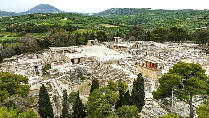 Λίνα Μενδώνη προς Νίκο Ανδρουλάκη: Το Υπουργείο Πολιτισμού προωθεί την Κνωσό και στοχεύει στην ένταξή της στην UNESCO