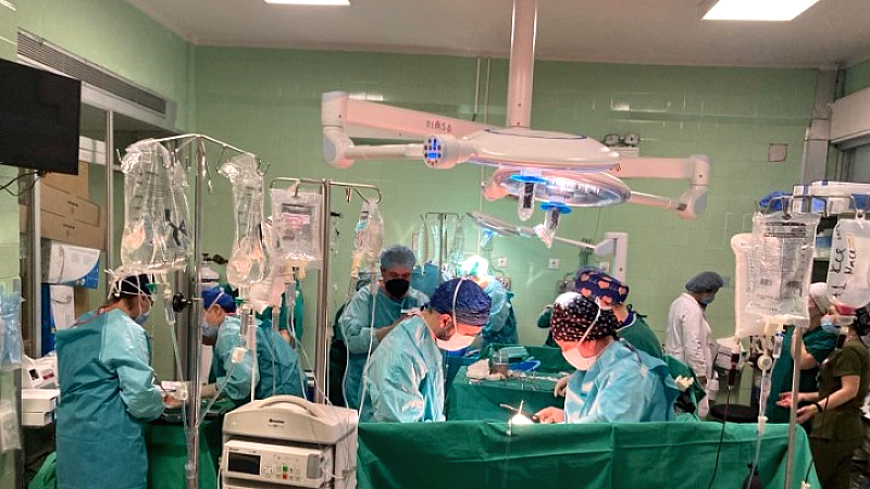 Ρομποτική μεταμόσχευση ήπατος από ζώντα δότη στο Λαϊκό Νοσοκομείο