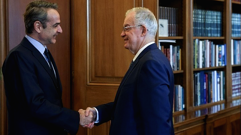 Συνάντηση του πρωθυπουργού Κυριάκου Μητσοτάκη με τον Πρόεδρο της Δημοκρατίας Κωνσταντίνο Τασούλα