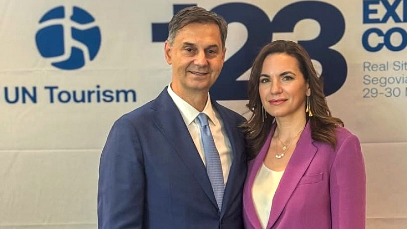 Ενίσχυση του κύρους της Ελλάδας μέσω της υποψηφιότητας του Χάρη Θεοχάρη στον Παγκόσμιο Οργανισμό Τουρισμού
