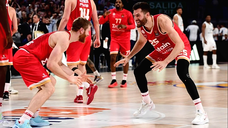 Άλεκ Πίτερς, Σέιμπεν Λι και Γιαννούλης Λαρεντζάκης μιλούν για την πρόκριση στο φάιναλ φορ του Άμπου Ντάμπι