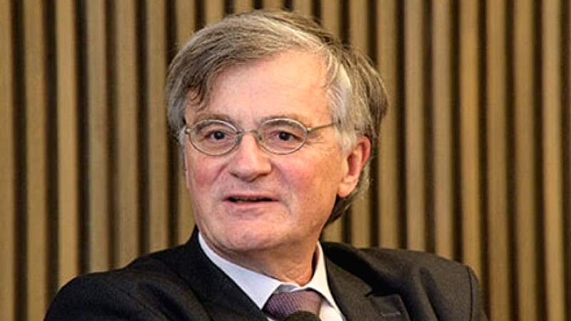 Σωτήρης Τσιόδρας: Ο ρόλος του εμβολιασμού κατά της COVID-19 στη μείωση του κινδύνου long COVID