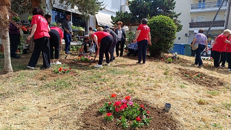 Ενεργητική συμμετοχή των μελών των ΚΑΠΗ Ευόσμου- Κορδελιού στην υιοθέτηση πάρκου