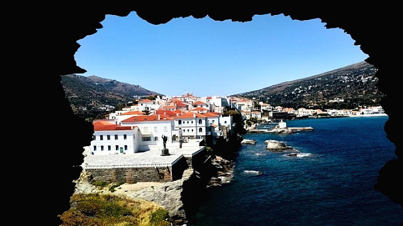 Η Άνδρος αναδεικνύεται ως κορυφαίος προορισμός στις Κυκλάδες από την βρετανική Express