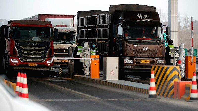 Πεκίνο: Βήματα για τη διάδοση της ηλεκτροκίνησης στα φορτηγά βαρέων μεταφορών