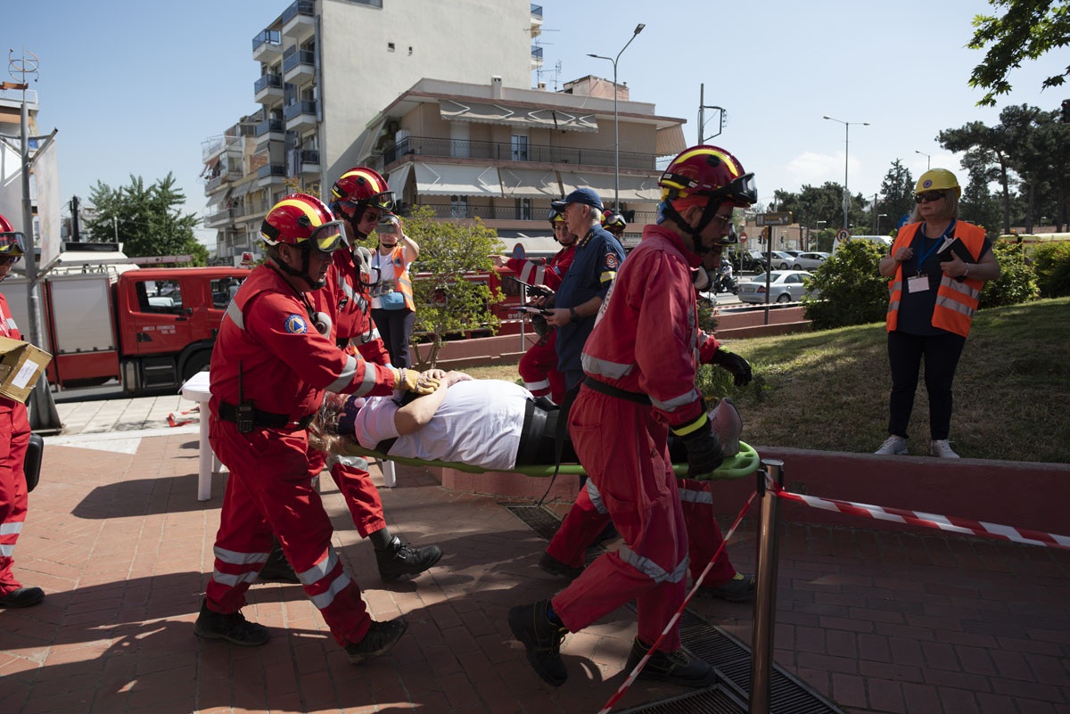 «Σεισμός, φωτιά και εγκλωβισμένοι στο Δημαρχείο Παύλου Μελά» – Μεγάλη άσκηση με τη συμμετοχή ΕΛ.ΑΣ., Πυροσβεστικής και ΕΚΑΒ