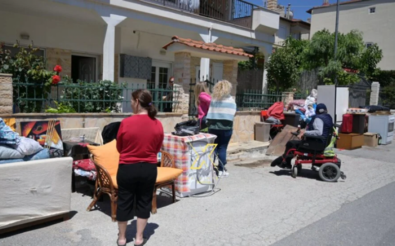 Έξωση σε ηλικιωμένο στη Χαλκιδικη: Συνελήφθησαν γυναίκα, κόρες και εγγονός του