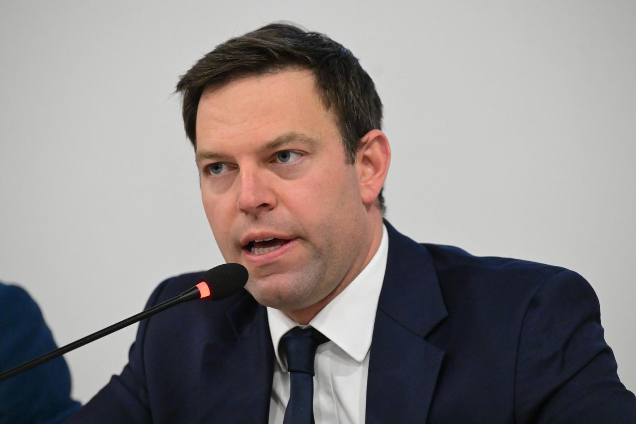 Διευκρινίσεις Κασσελάκη: Ικανοποίηση Καρυστιανού και κάλεσμα για κοινό μέτωπο αντιπολίτευσης